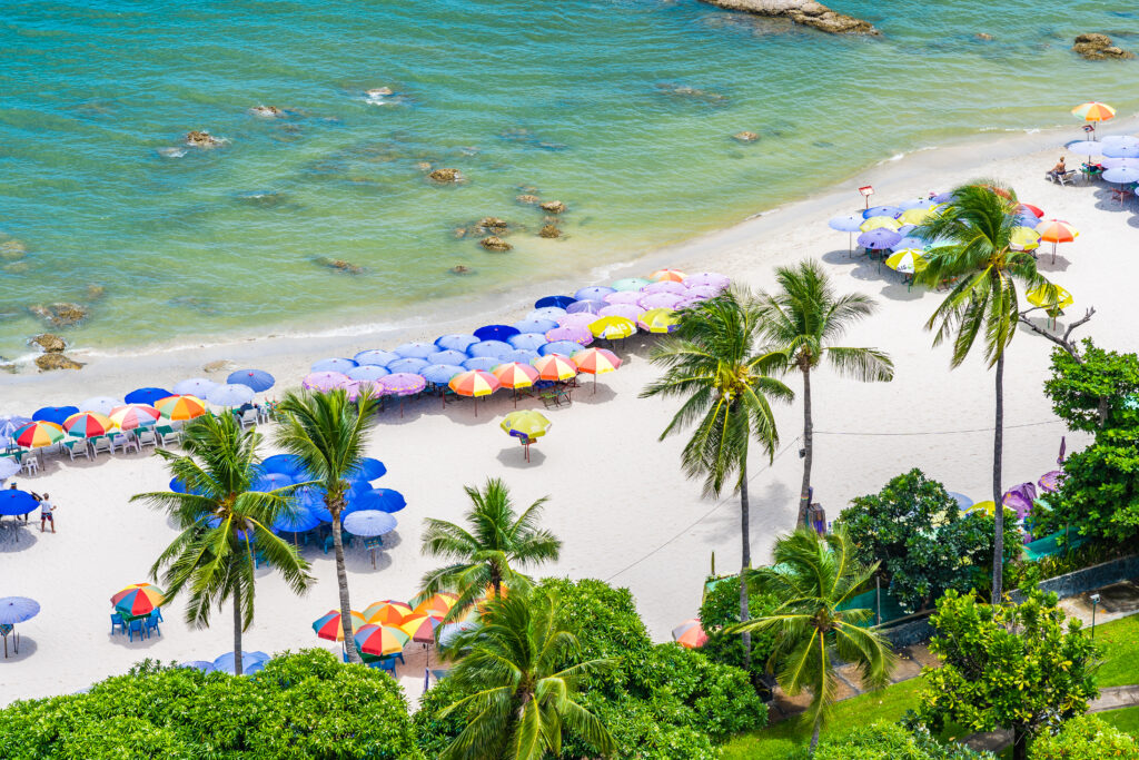 Pattaya trip on Songkran day with van rental with driver